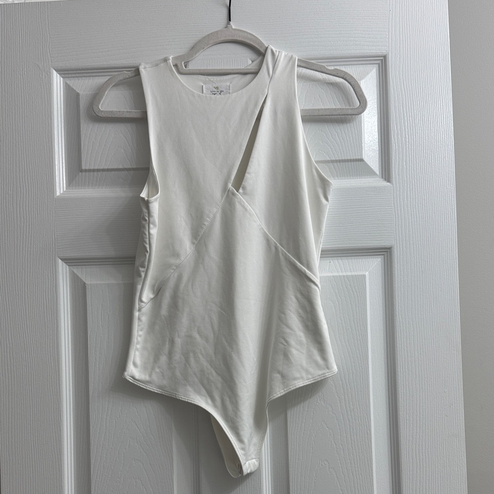 Elegant White Sleeveless Bodysuit